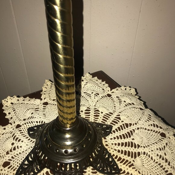 Parlor Or Piano Oil Lamp Antique or Vintage - Picture 4 of 9